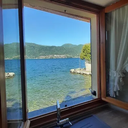 Castle Apartment Lierna